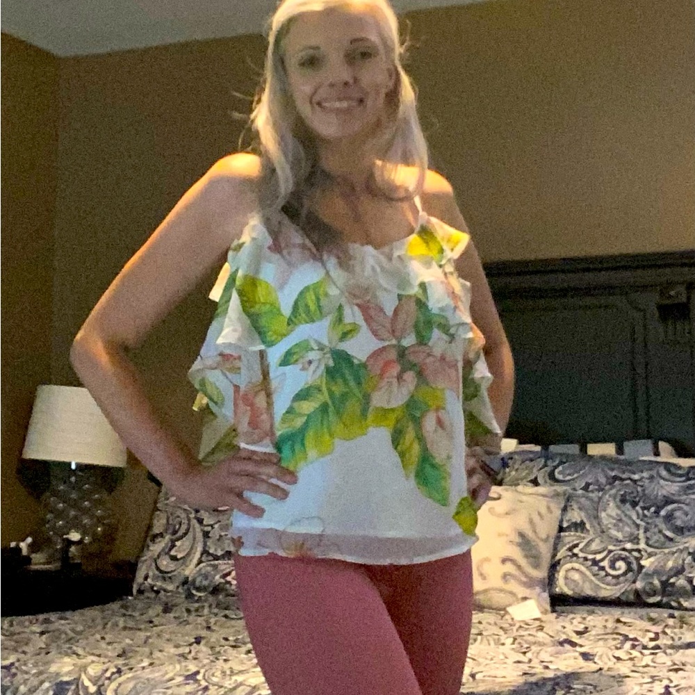 NWT XS New York and Company top